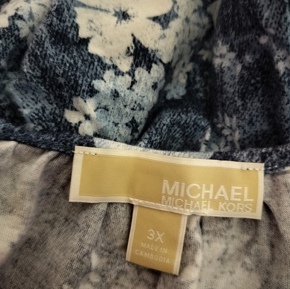 2618) Michael Kors Blue Floral Print 3/4 Bell Sleeve Top Plus Size 3X - Picture 7 of 8